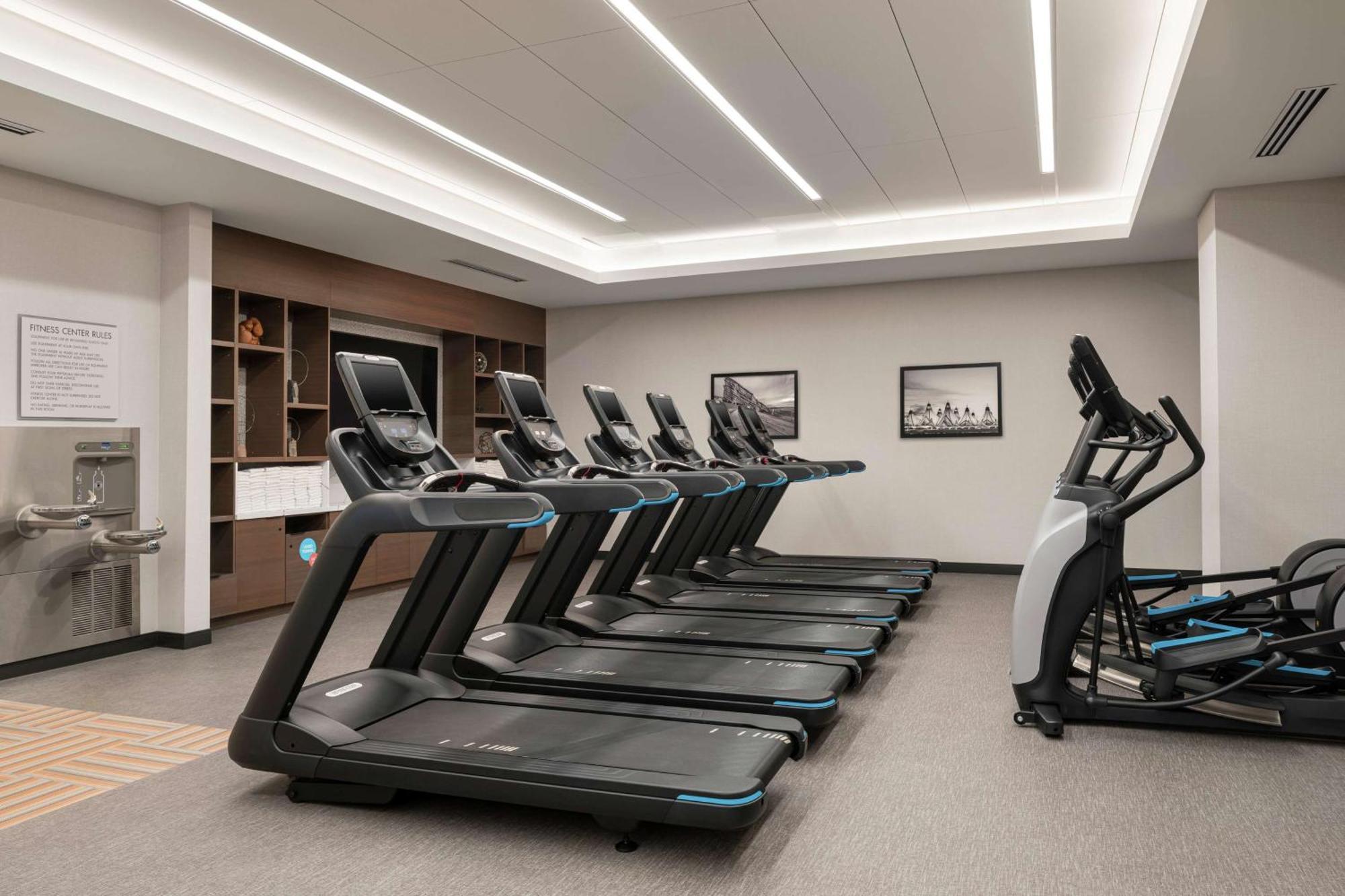 Home2 Suites By Hilton Denver Downtown Convention Center Bagian luar foto